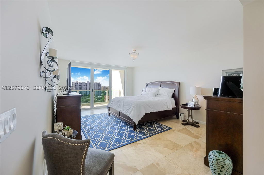 Real estate property located at 3301 183rd St #1607, Miami-dade, The Peninsula Ii Condo, Aventura, FL