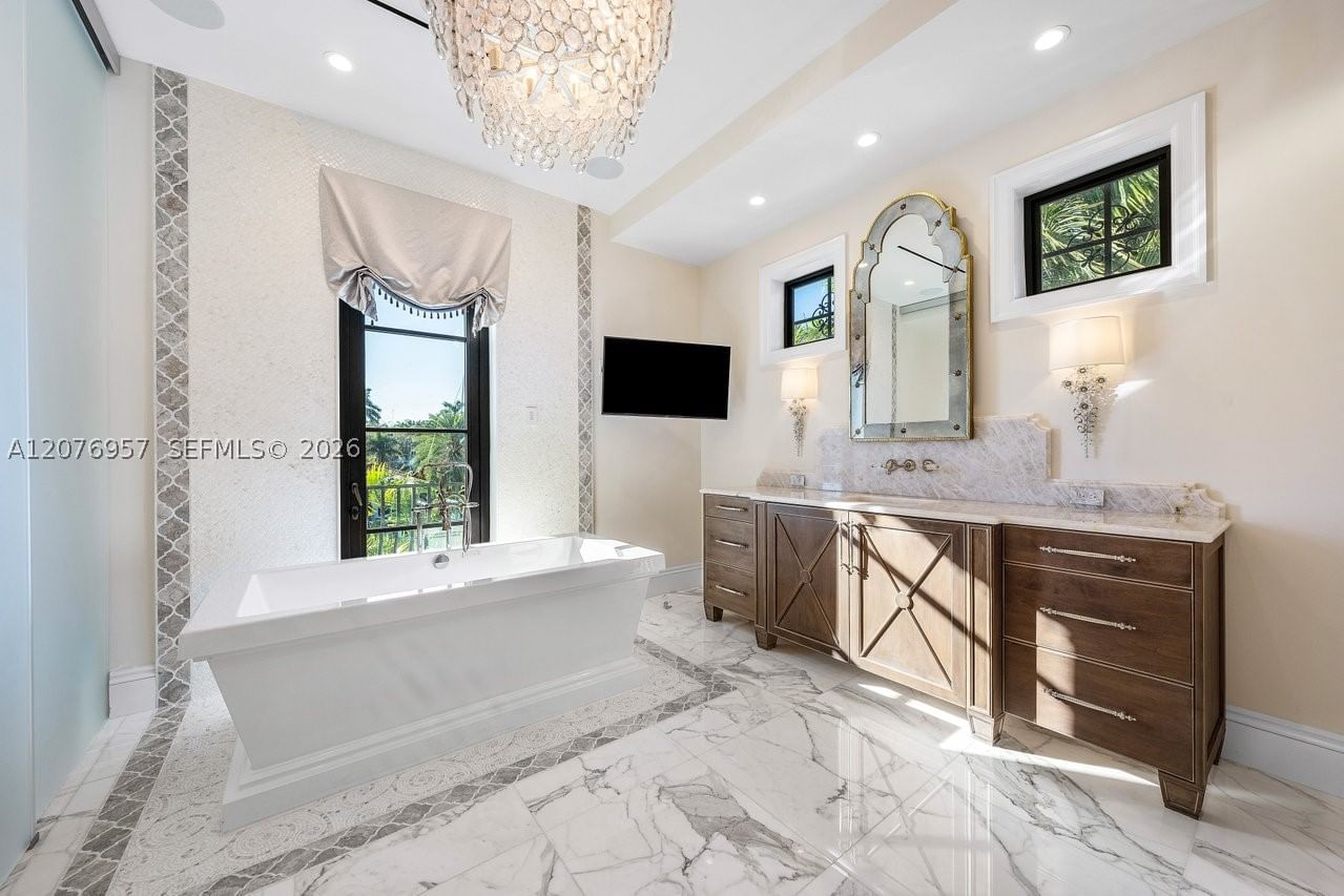 Real estate property located at 633 Isle Of Palms Dr, Broward, Stilwell Isles Isles Of P, Fort Lauderdale, FL