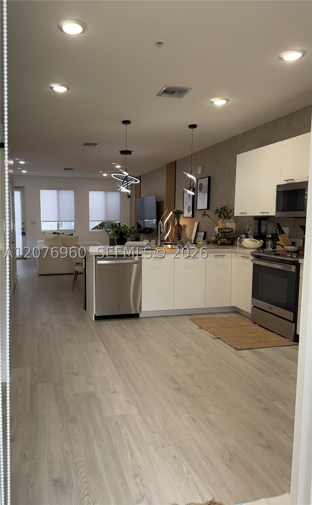 Real estate property located at 10300 66th St, Miami-dade, Landmark At Doral, Doral, FL