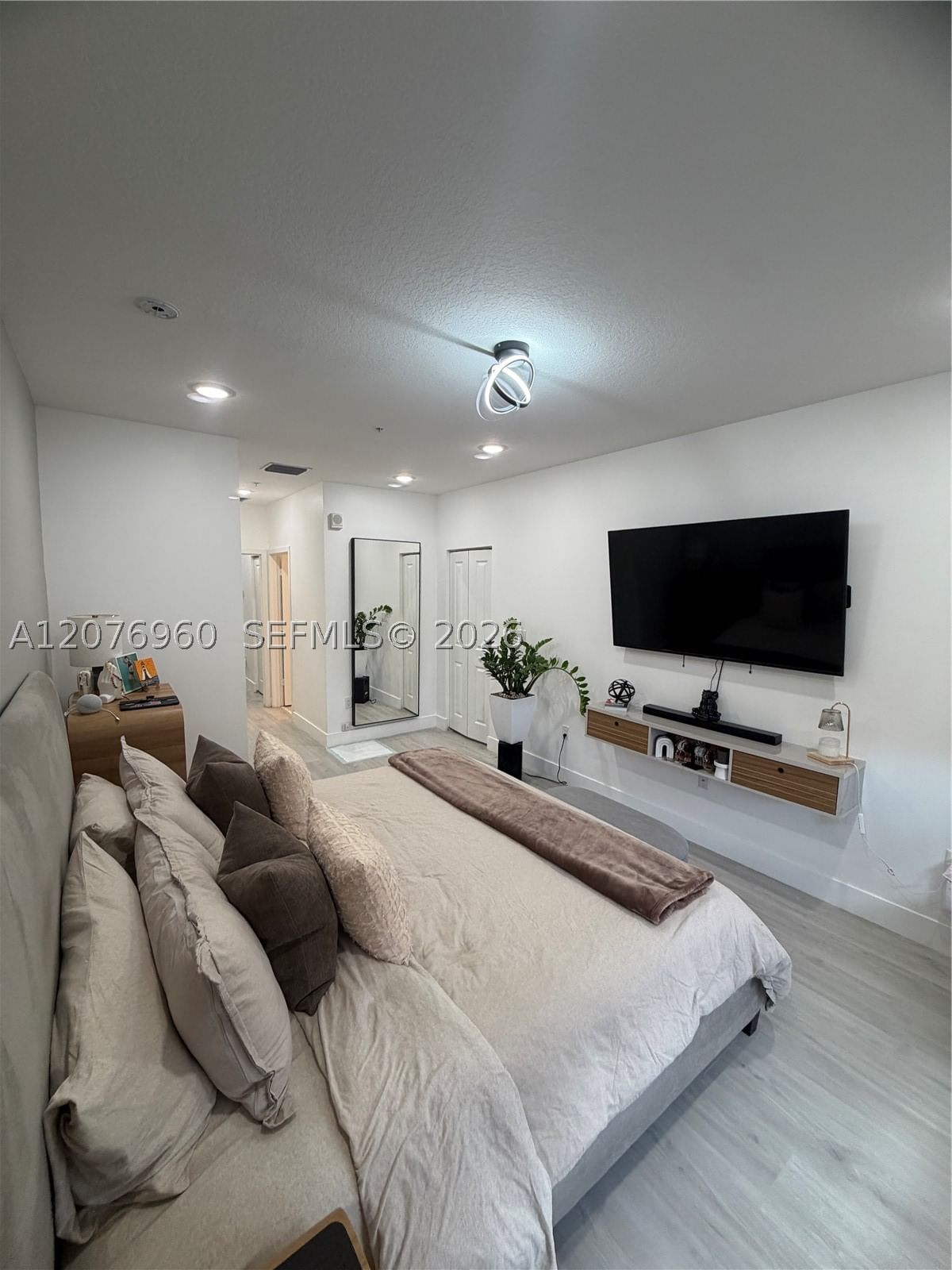 Real estate property located at 10300 66th St, Miami-dade, Landmark At Doral, Doral, FL