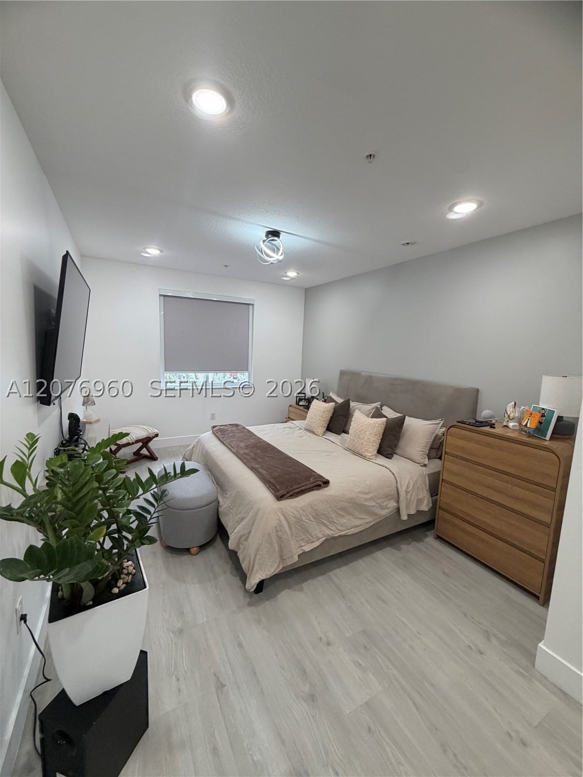Real estate property located at 10300 66th St, Miami-dade, Landmark At Doral, Doral, FL