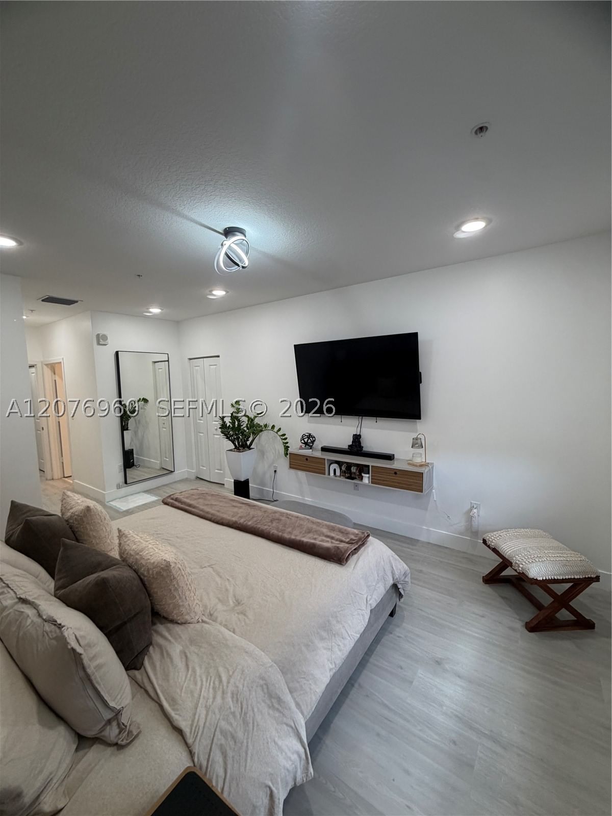 Real estate property located at 10300 66th St, Miami-dade, Landmark At Doral, Doral, FL