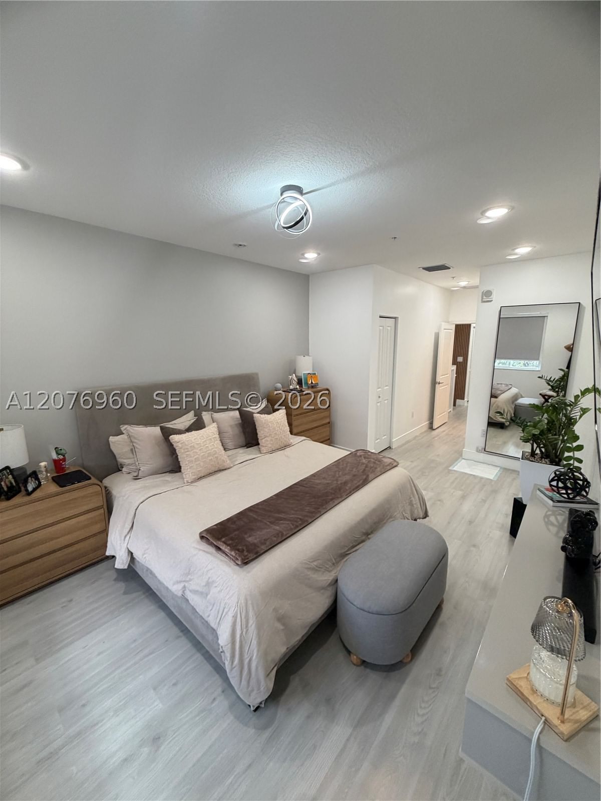 Real estate property located at 10300 66th St, Miami-dade, Landmark At Doral, Doral, FL
