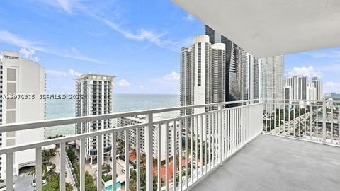 Real estate property located at 210 174 St #2401, Miami-dade, Winston Towers 600 Condo, Sunny Isles Beach, FL