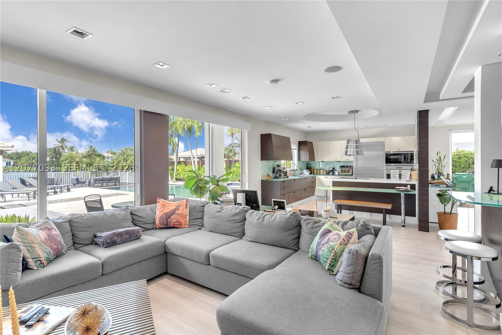 Real estate property located at 11101 72nd Ter, Miami-dade, Doral Isles Catalina, Doral, FL