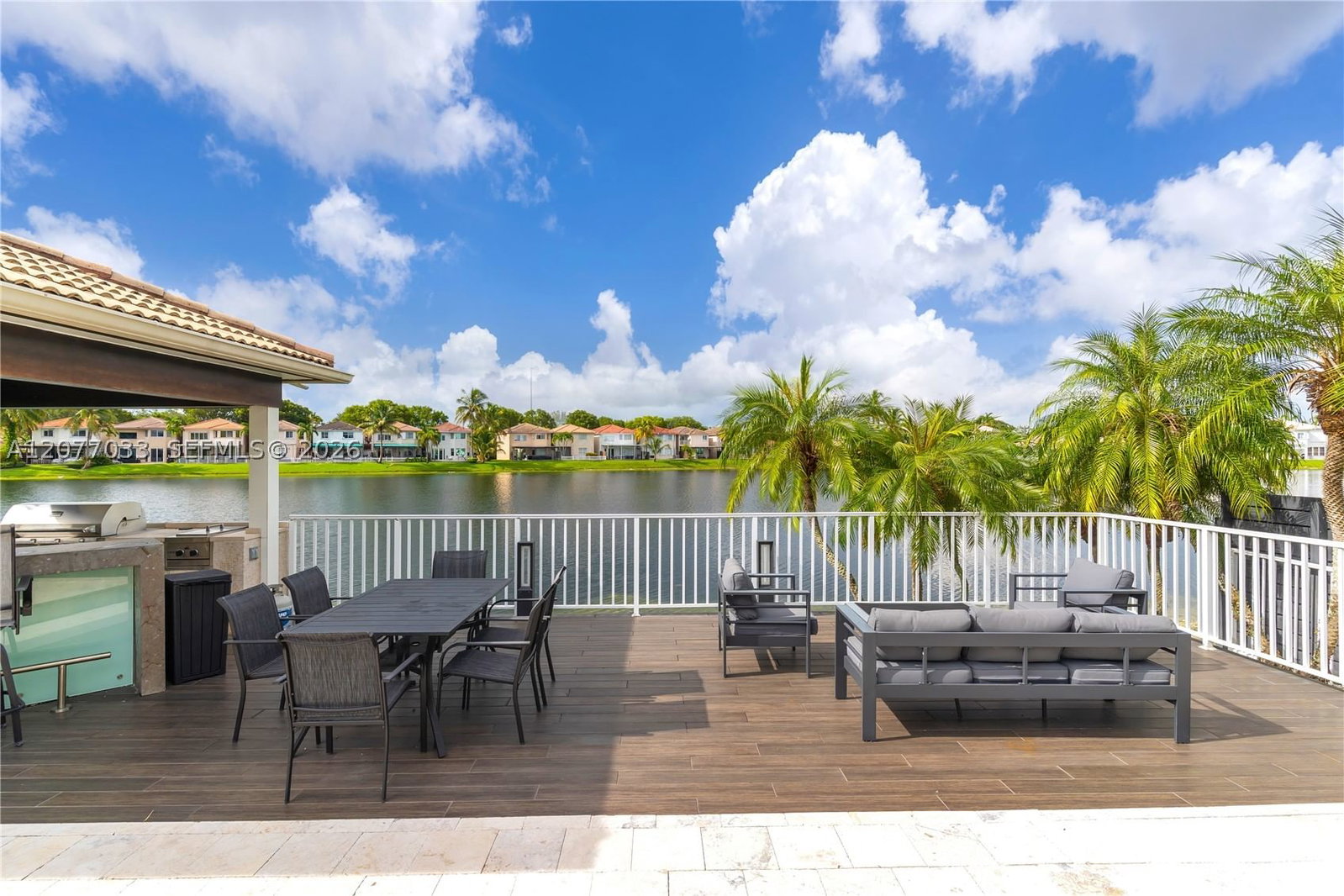 Real estate property located at 11101 72nd Ter, Miami-dade, Doral Isles Catalina, Doral, FL