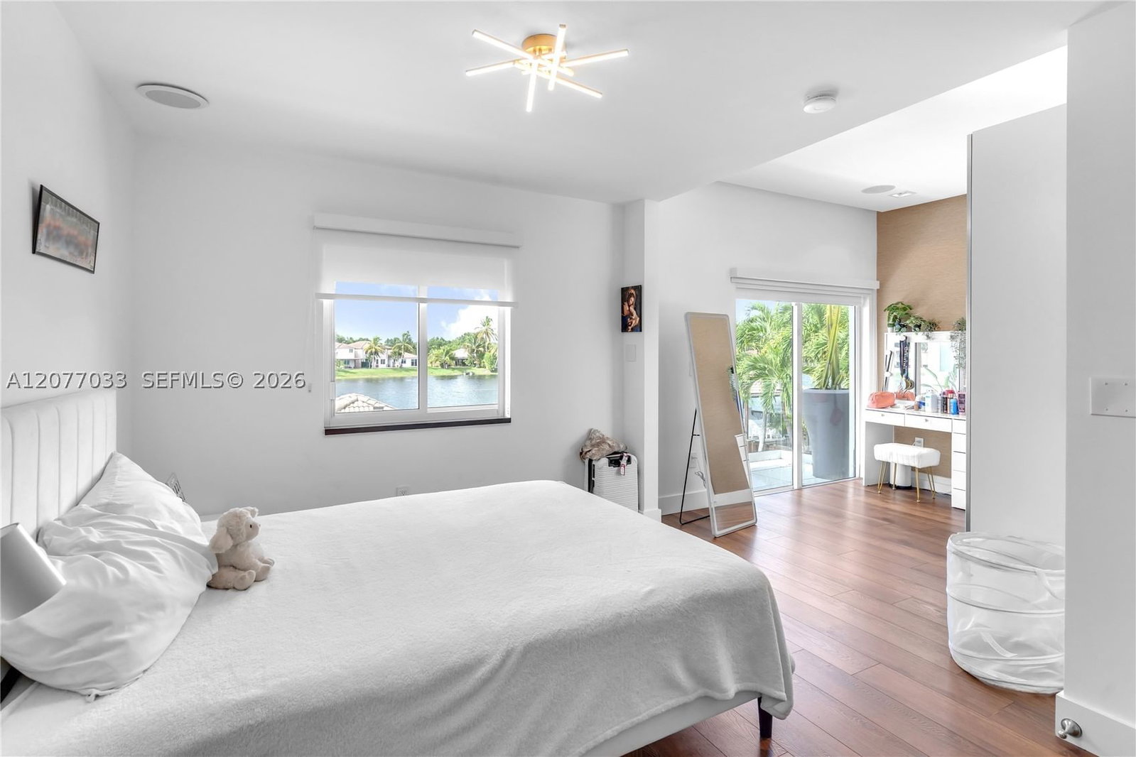 Real estate property located at 11101 72nd Ter, Miami-dade, Doral Isles Catalina, Doral, FL