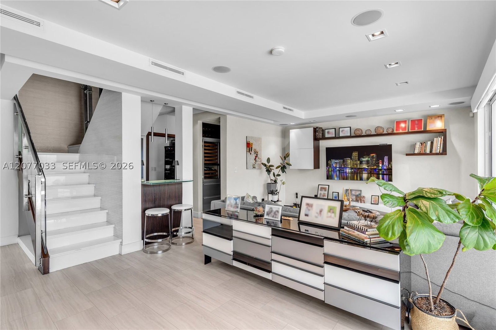 Real estate property located at 11101 72nd Ter, Miami-dade, Doral Isles Catalina, Doral, FL