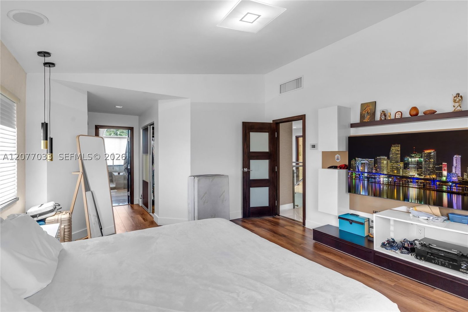 Real estate property located at 11101 72nd Ter, Miami-dade, Doral Isles Catalina, Doral, FL