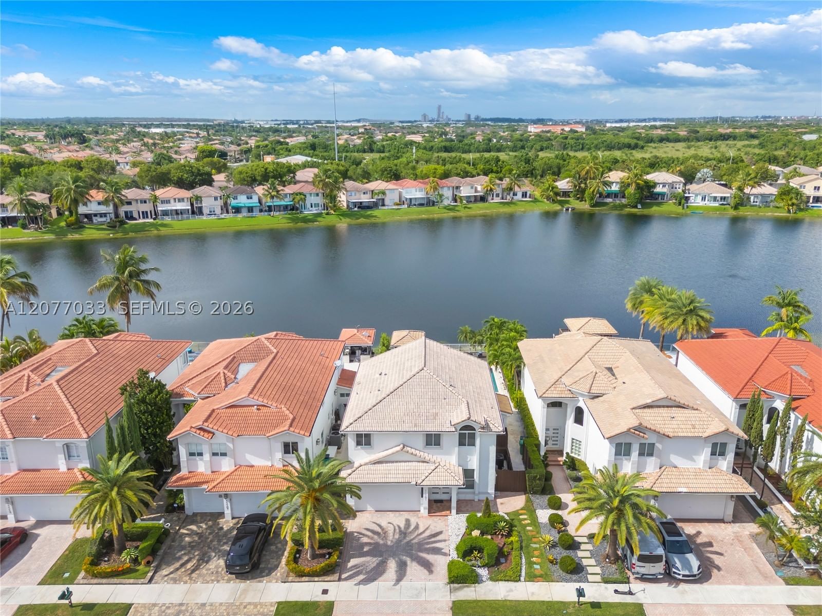 Real estate property located at 11101 72nd Ter, Miami-dade, Doral Isles Catalina, Doral, FL