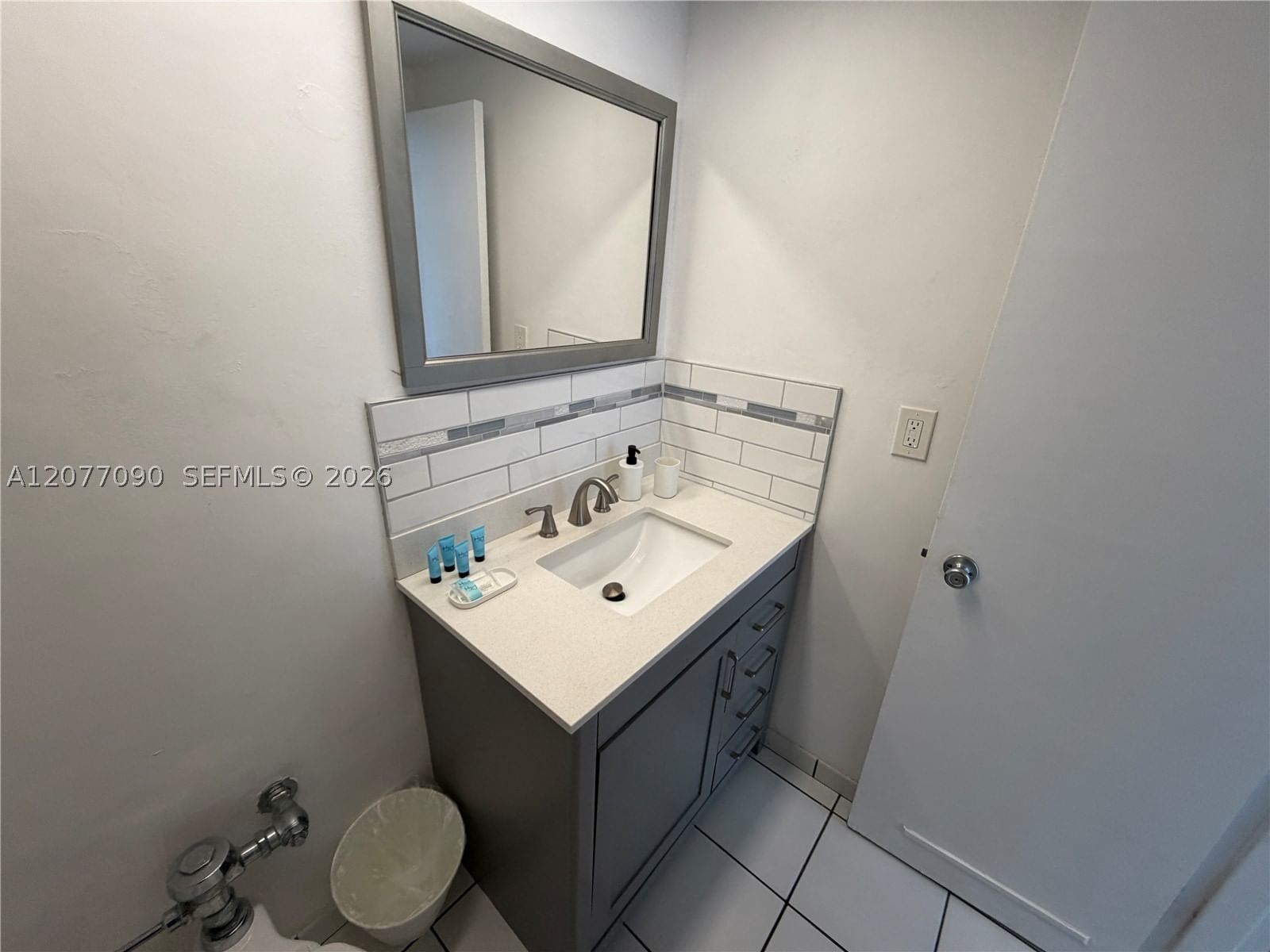 Real estate property located at 5445 Collins Ave #729, Miami-dade, Castle Beach Club Condo, Miami Beach, FL