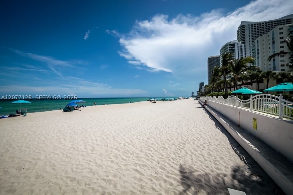 Real estate property located at 3801 Ocean Dr #5A, Broward, Tides On Hollywood Beach, Hollywood, FL