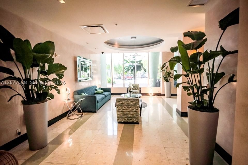Real estate property located at 3801 Ocean Dr #5A, Broward, Tides On Hollywood Beach, Hollywood, FL