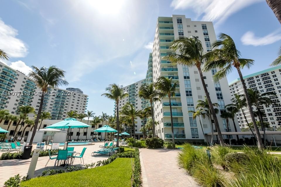 Real estate property located at 3801 Ocean Dr #5A, Broward, Tides On Hollywood Beach, Hollywood, FL