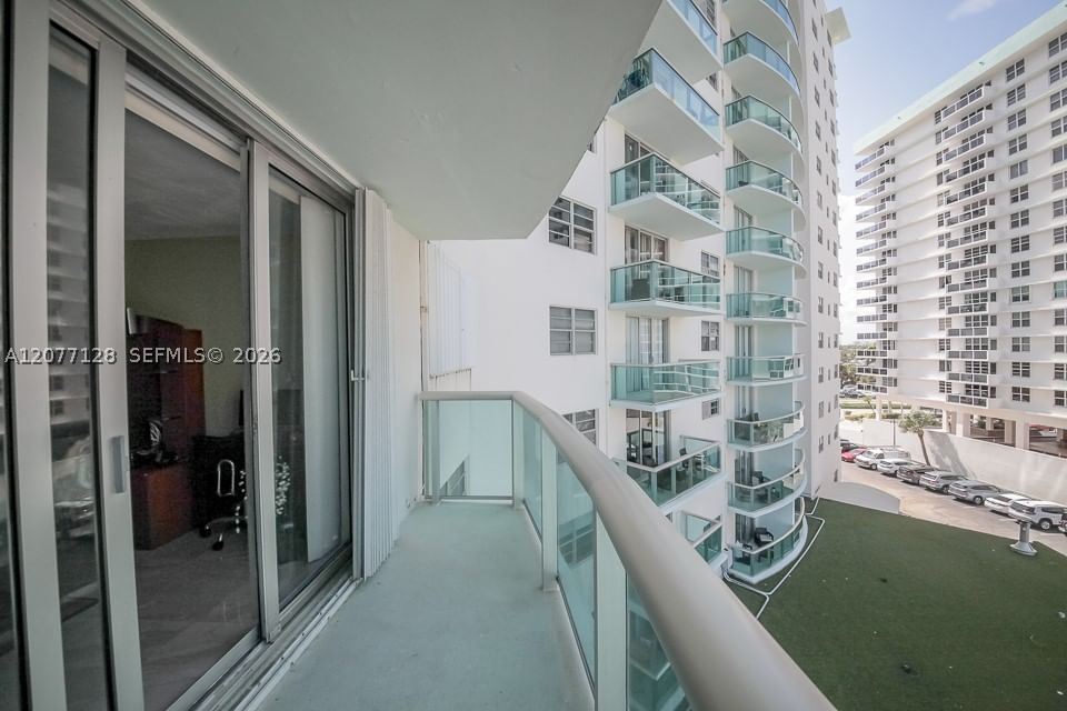 Real estate property located at 3801 Ocean Dr #5A, Broward, Tides On Hollywood Beach, Hollywood, FL
