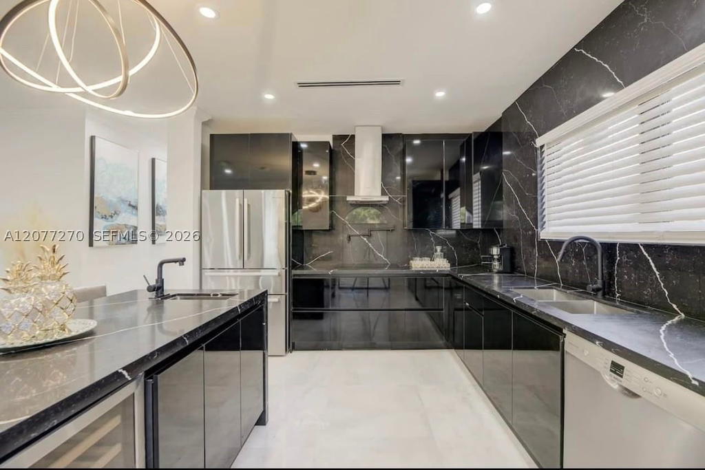 Real estate property located at 52 47th St, Miami-dade, Shadowlawn, Miami, FL