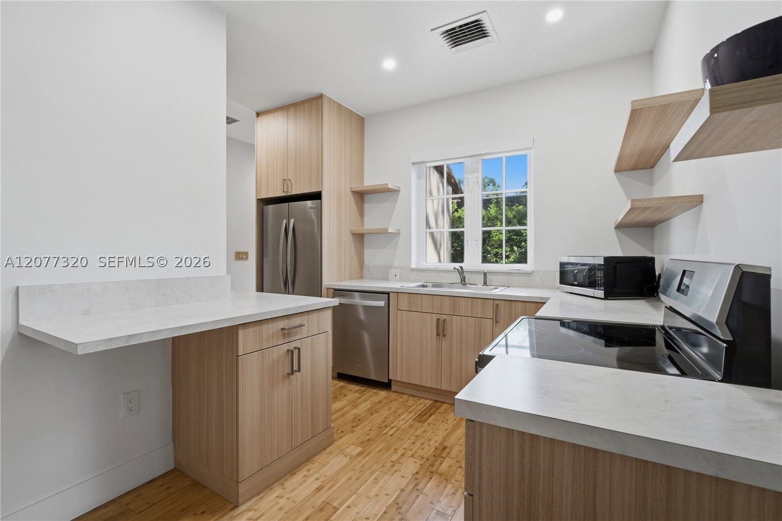 Real estate property located at 665 Greenway Dr, Miami-dade, Coral Gables Sec B, Coral Gables, FL