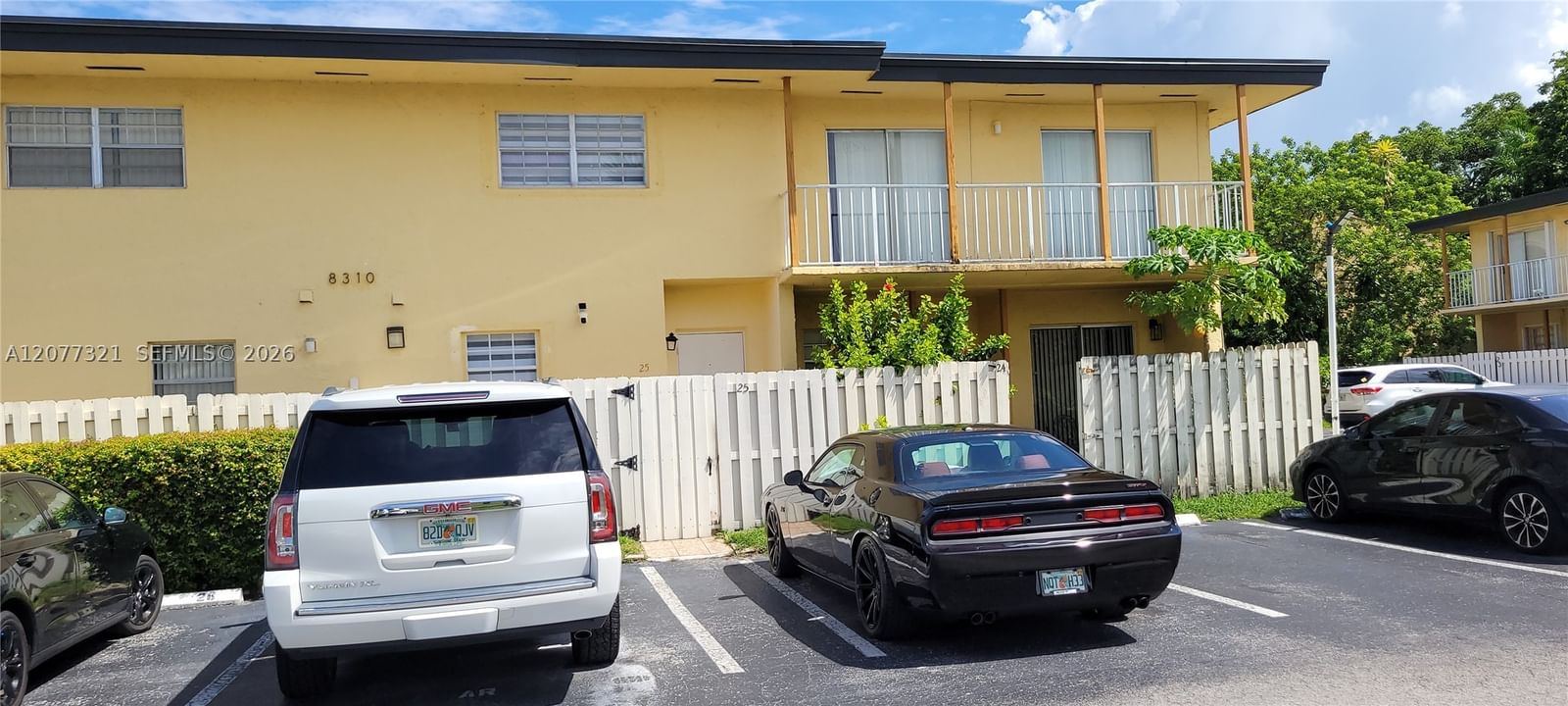 Real estate property located at 8310 154th Ave #25, Miami-dade, Centre Court Condo, Miami, FL