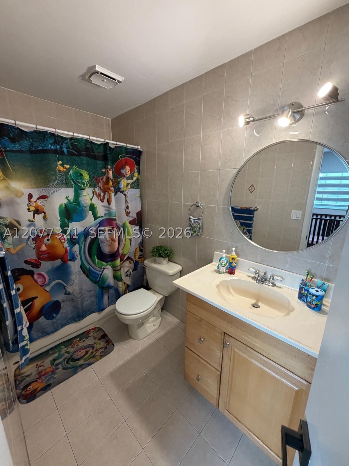 Real estate property located at 8310 154th Ave #25, Miami-dade, Centre Court Condo, Miami, FL