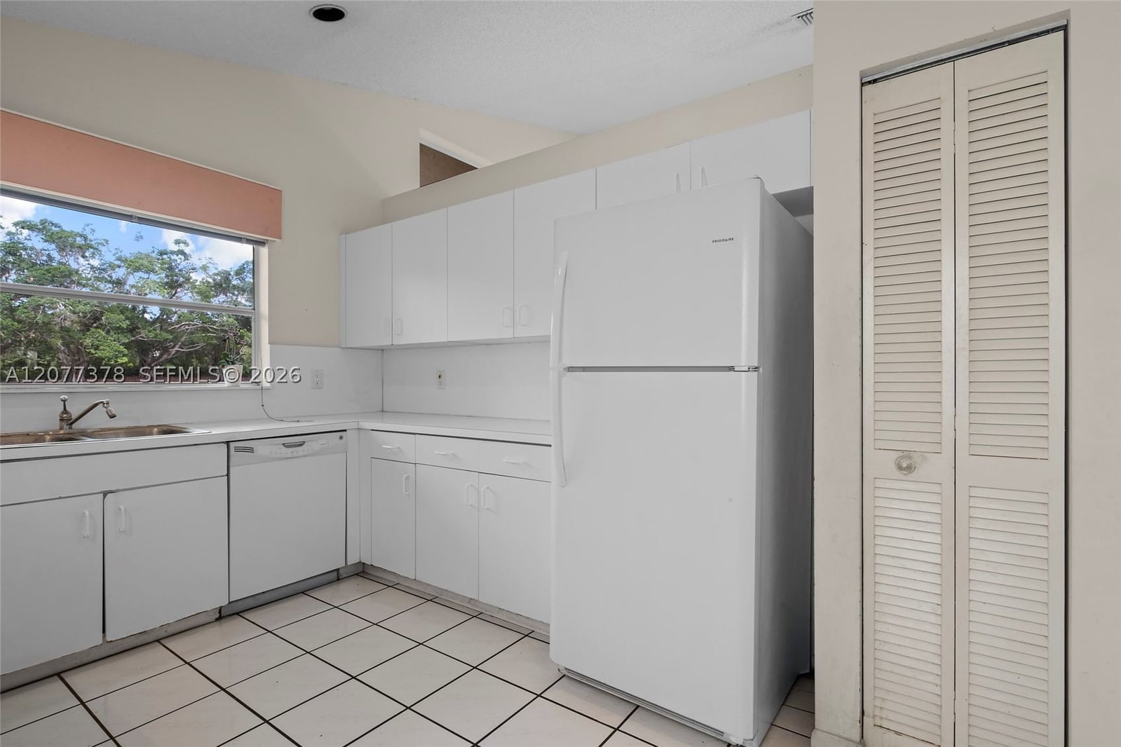 Real estate property located at 113 Bayridge Dr, Broward, Sector 4 - 1st Addition, Weston, FL