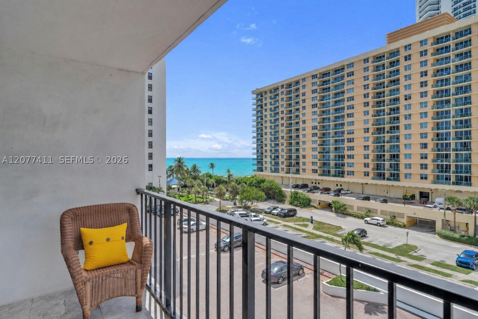 Real estate property located at 2401 Ocean Dr #507, Broward, Britannia At Quadomain Co, Hollywood, FL