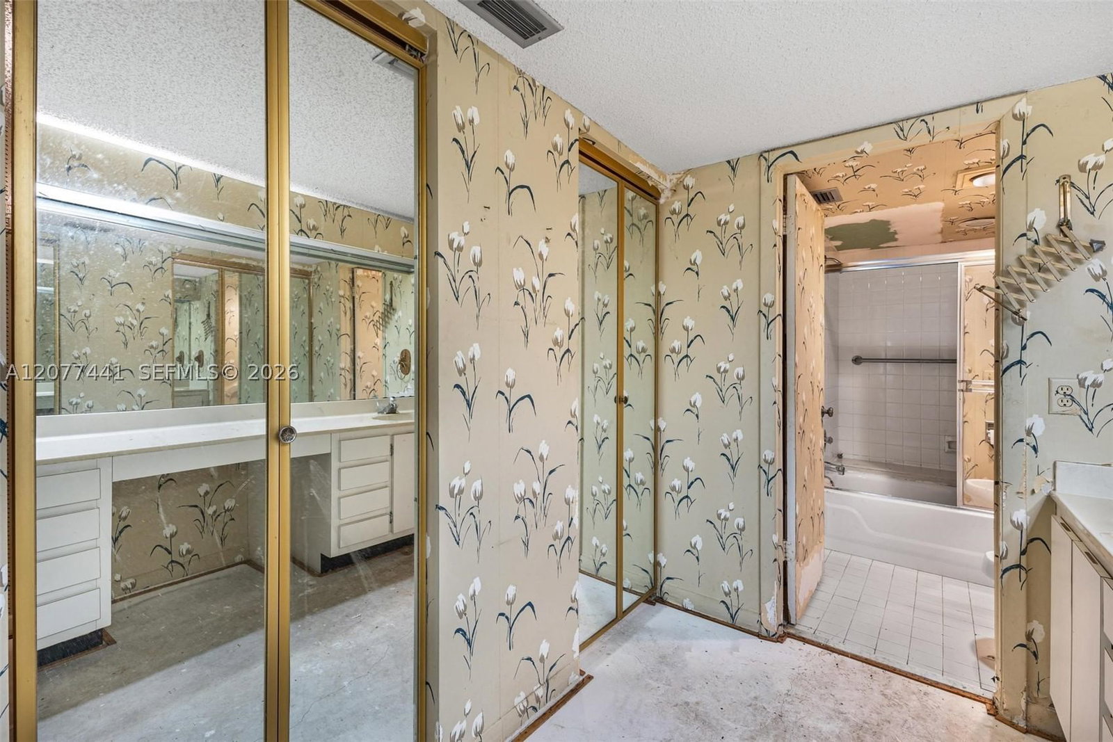 Real estate property located at 5883 Sugar Palm Ct C, Palm Beach, Palm Greens At Villa Del, Delray Beach, FL