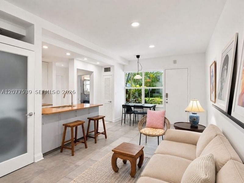 Real estate property located at 910 Bay Dr #15, Miami-dade, Miami Bayside Condo, Miami Beach, FL