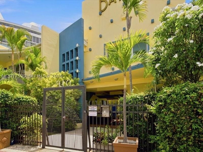 Real estate property located at 910 Bay Dr #15, Miami-dade, Miami Bayside Condo, Miami Beach, FL