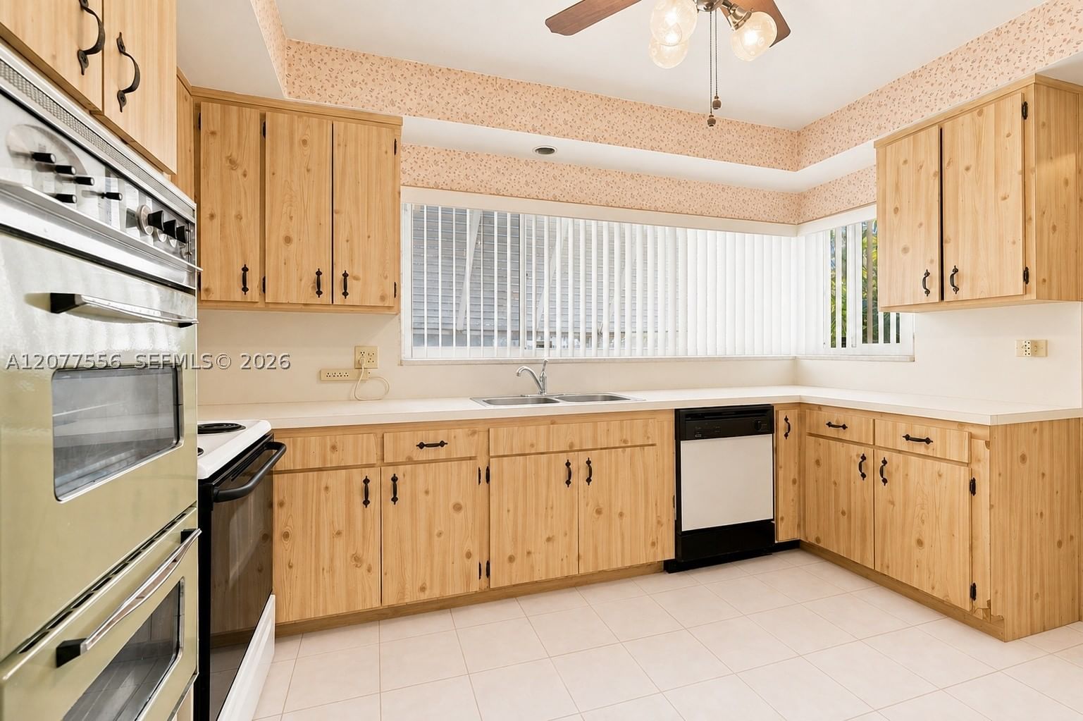 Real estate property located at 425 15th Ave, Broward, Hollywood, Hollywood, FL