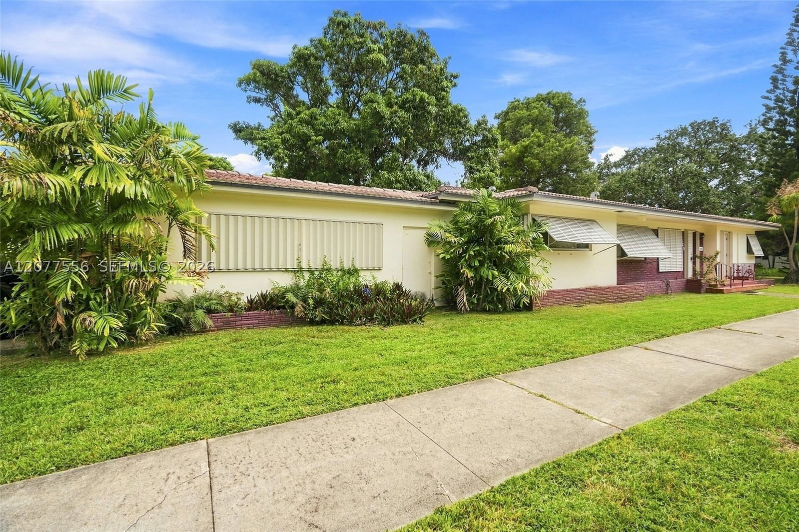 Real estate property located at 425 15th Ave, Broward, Hollywood, Hollywood, FL