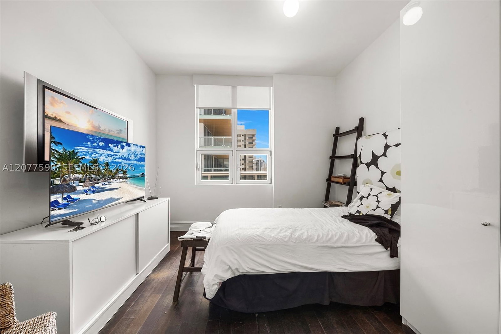 Real estate property located at 5801 Collins Ave PH1600, Miami-dade, Villa Di Mare Condo, Miami Beach, FL