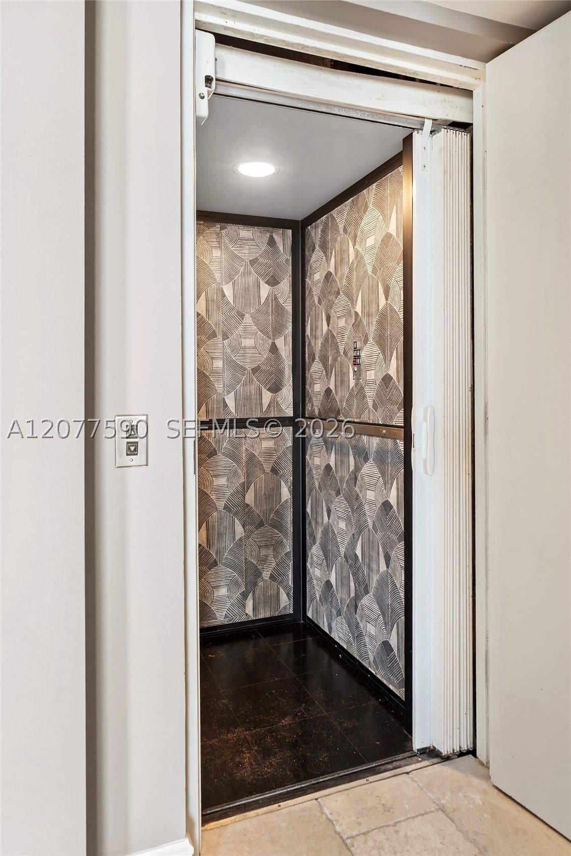 Real estate property located at 5801 Collins Ave PH1600, Miami-dade, Villa Di Mare Condo, Miami Beach, FL