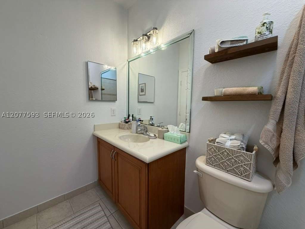 Real estate property located at 7940 108th Pl, Miami-dade, Islands At Doral 1st Addn, Doral, FL