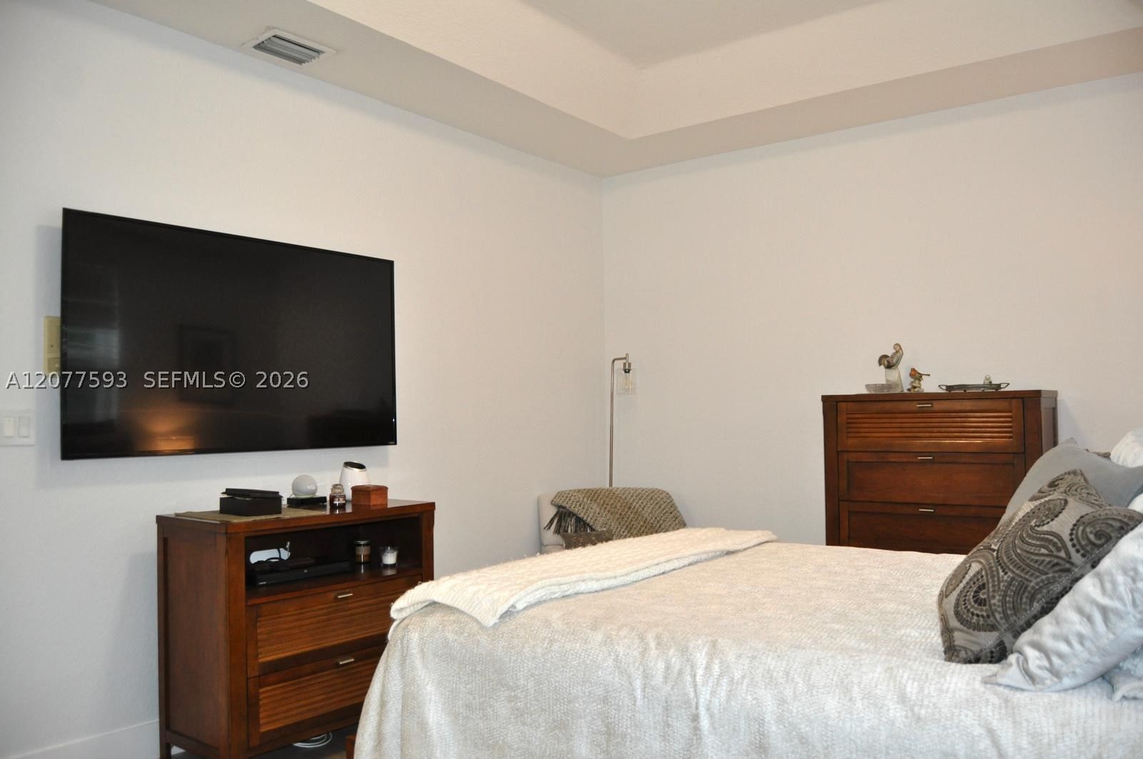 Real estate property located at 7940 108th Pl, Miami-dade, Islands At Doral 1st Addn, Doral, FL