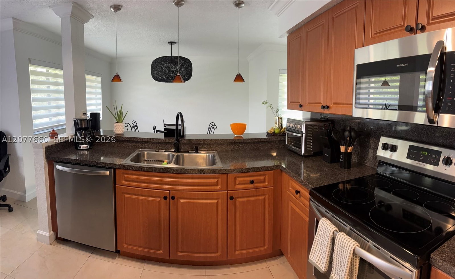 Real estate property located at 6305 Gage Pl #309A, Miami-dade, Eagle Nest Condo, Miami Lakes, FL