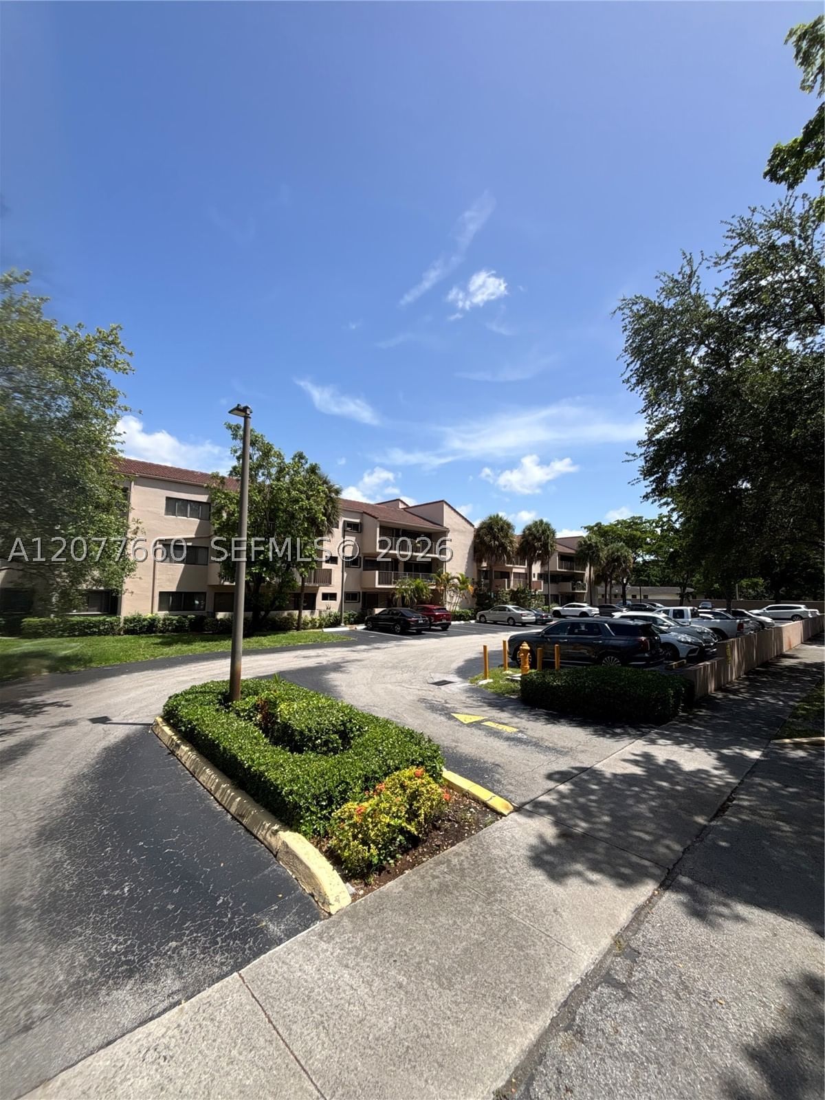 Real estate property located at 6305 Gage Pl #309A, Miami-dade, Eagle Nest Condo, Miami Lakes, FL