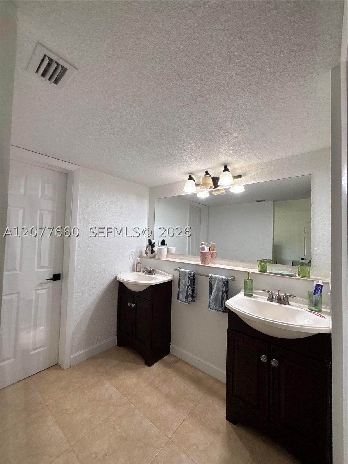 Real estate property located at 6305 Gage Pl #309A, Miami-dade, Eagle Nest Condo, Miami Lakes, FL