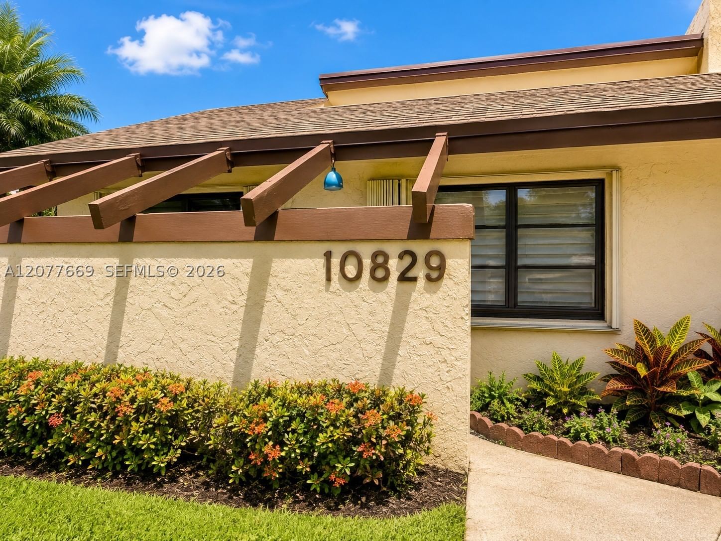 Real estate property located at 10829 30th Pl #221, Broward, North Lake Townhomes Cond, Sunrise, FL