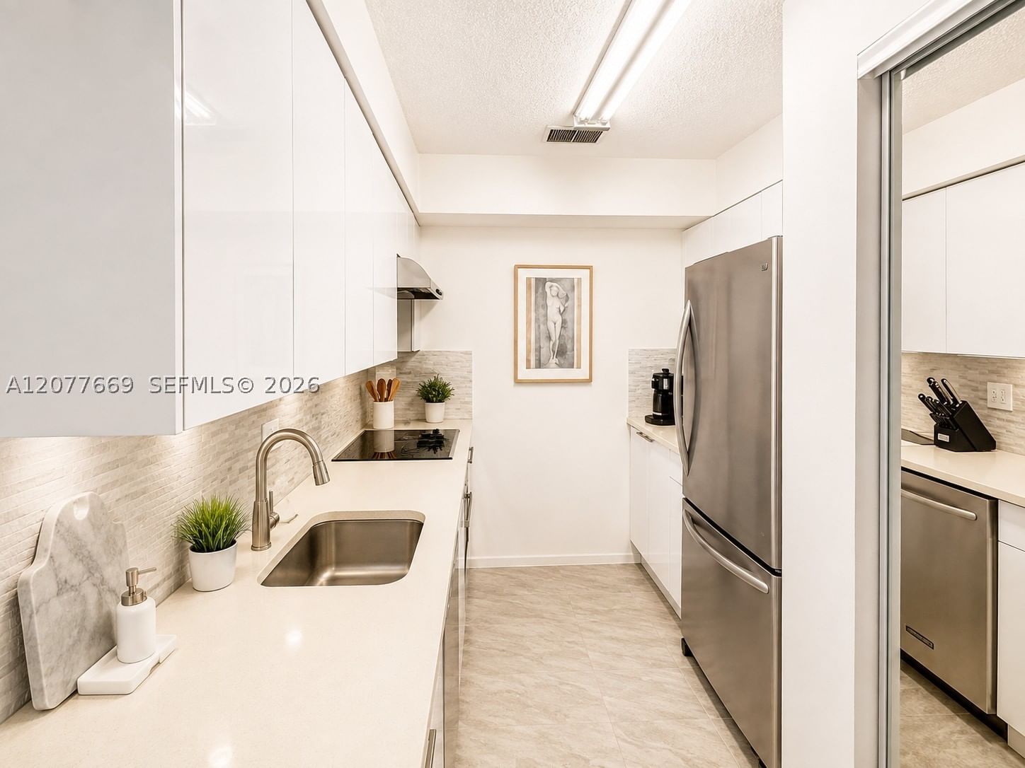 Real estate property located at 10829 30th Pl #221, Broward, North Lake Townhomes Cond, Sunrise, FL