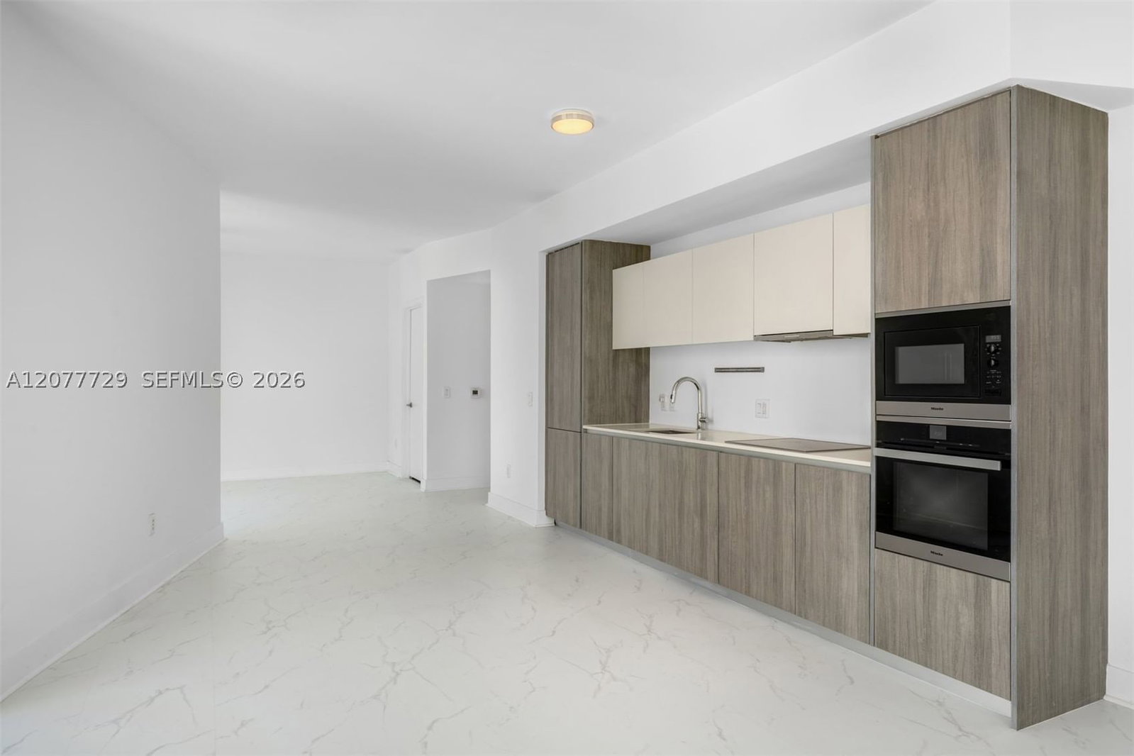 Real estate property located at 2900 7th Ave #1409, Miami-dade, Biscayne Beach Condo, Miami, FL