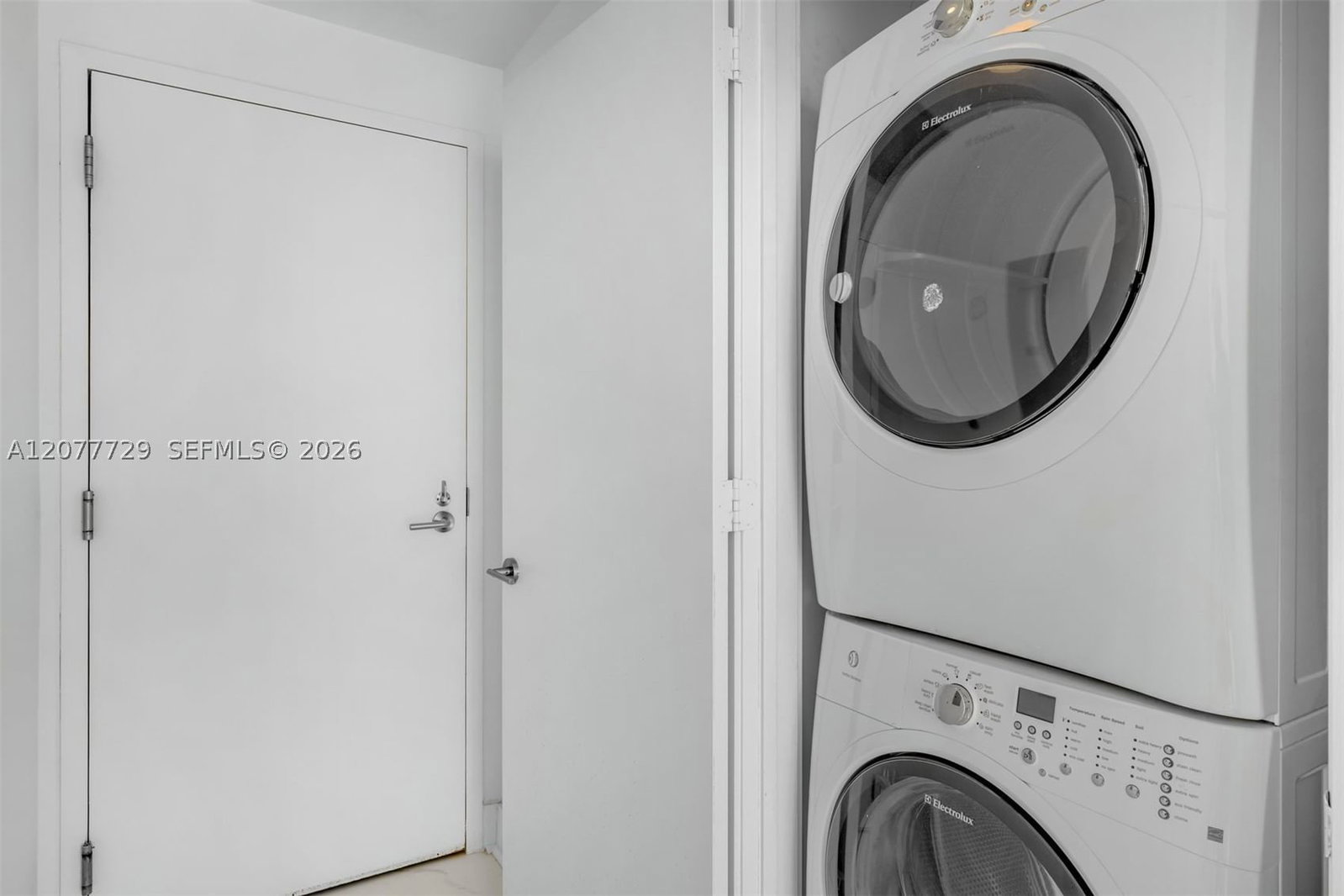 Real estate property located at 2900 7th Ave #1409, Miami-dade, Biscayne Beach Condo, Miami, FL