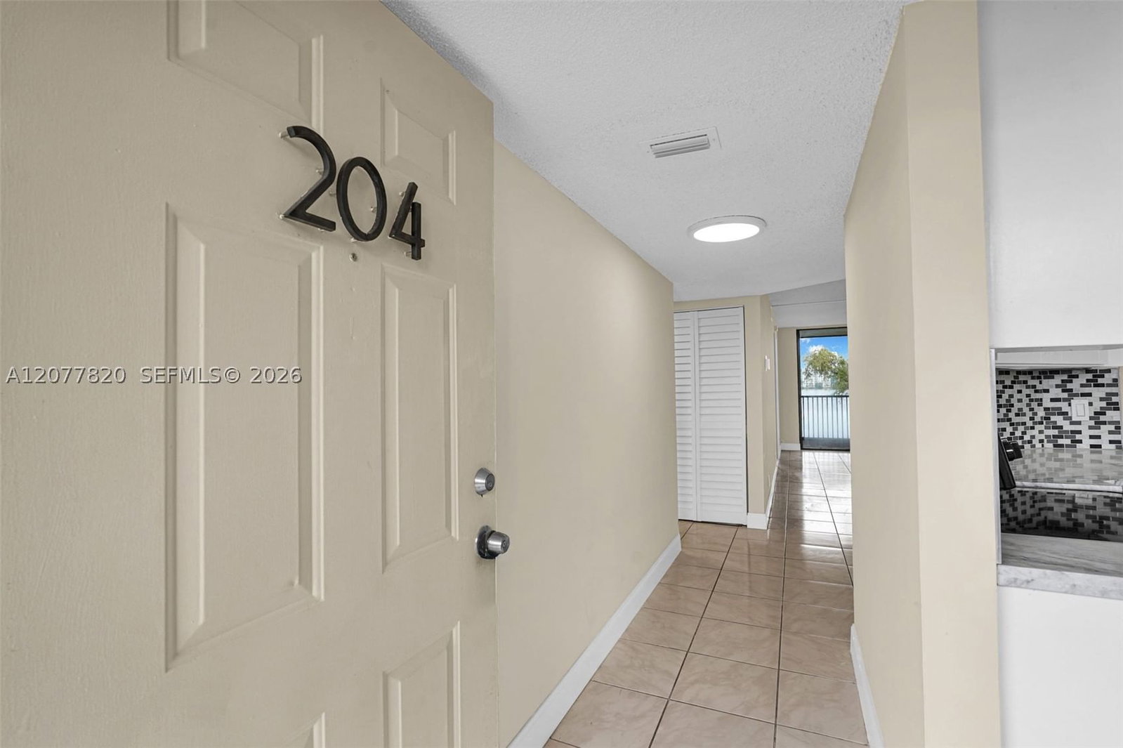 Real estate property located at 117 Lake Emerald Dr #204, Broward, Lake Emerald Condominium, Oakland Park, FL