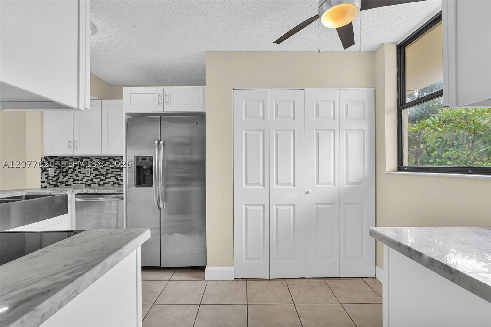 Real estate property located at 117 Lake Emerald Dr #204, Broward, Lake Emerald Condominium, Oakland Park, FL