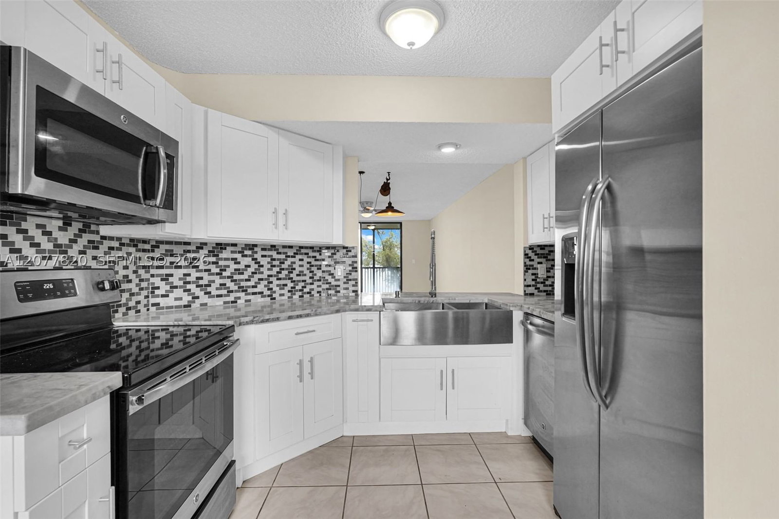 Real estate property located at 117 Lake Emerald Dr #204, Broward, Lake Emerald Condominium, Oakland Park, FL