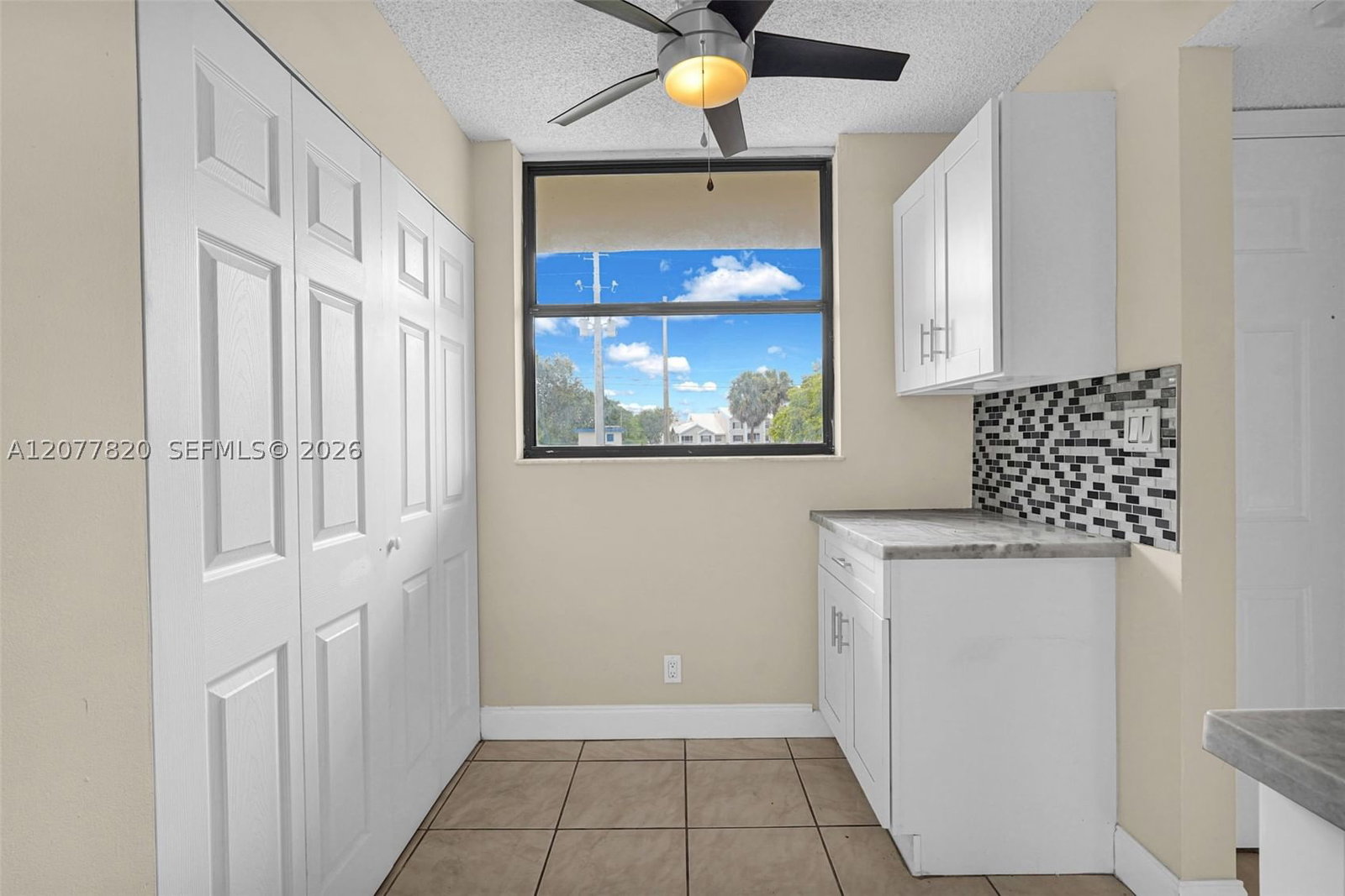 Real estate property located at 117 Lake Emerald Dr #204, Broward, Lake Emerald Condominium, Oakland Park, FL