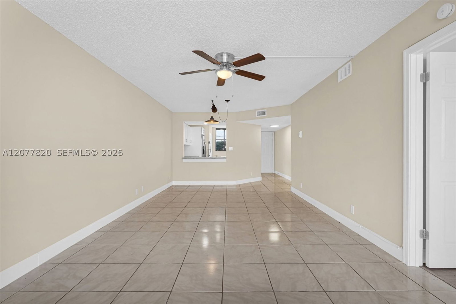 Real estate property located at 117 Lake Emerald Dr #204, Broward, Lake Emerald Condominium, Oakland Park, FL