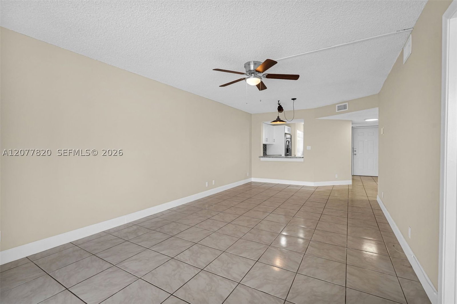 Real estate property located at 117 Lake Emerald Dr #204, Broward, Lake Emerald Condominium, Oakland Park, FL