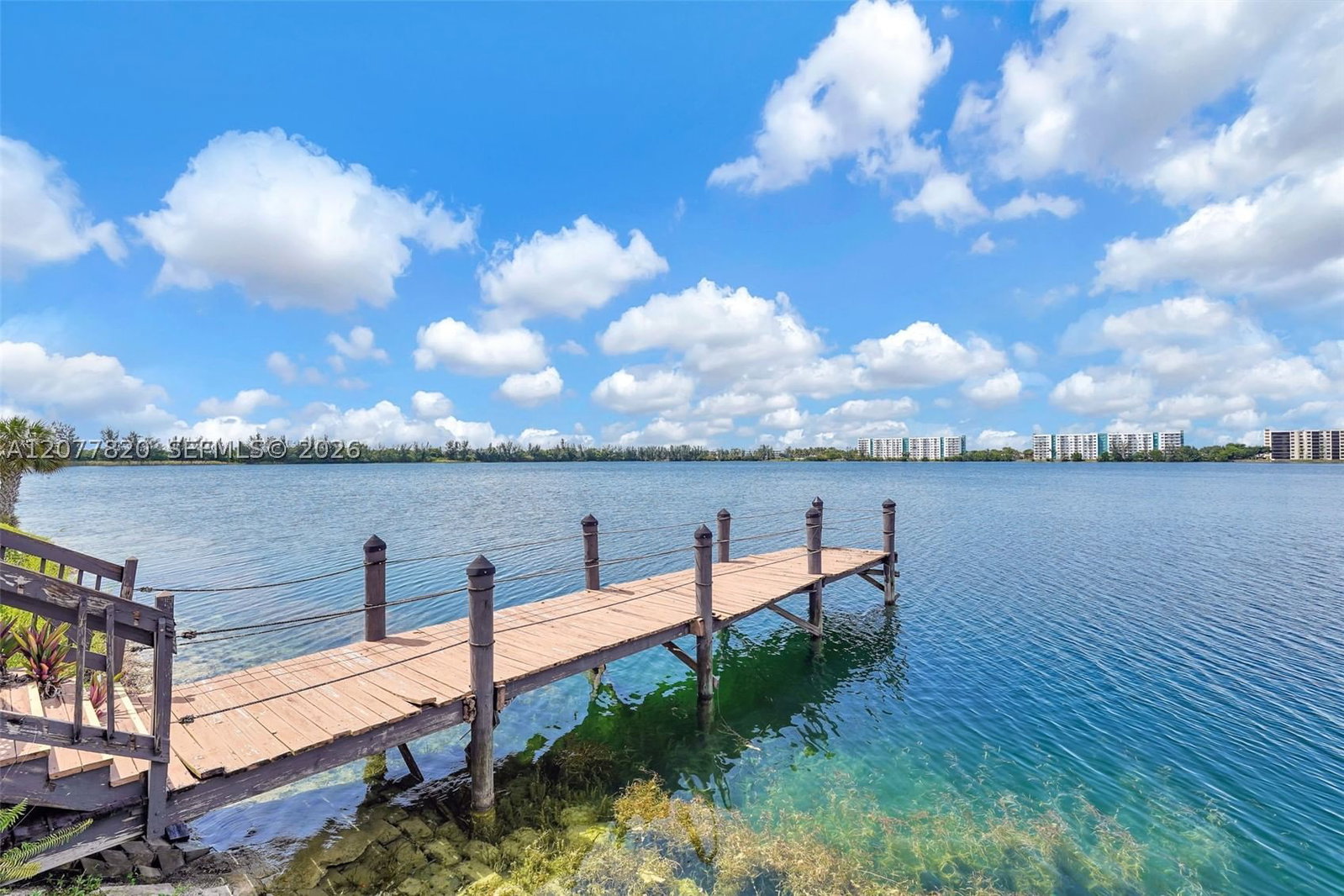 Real estate property located at 117 Lake Emerald Dr #204, Broward, Lake Emerald Condominium, Oakland Park, FL