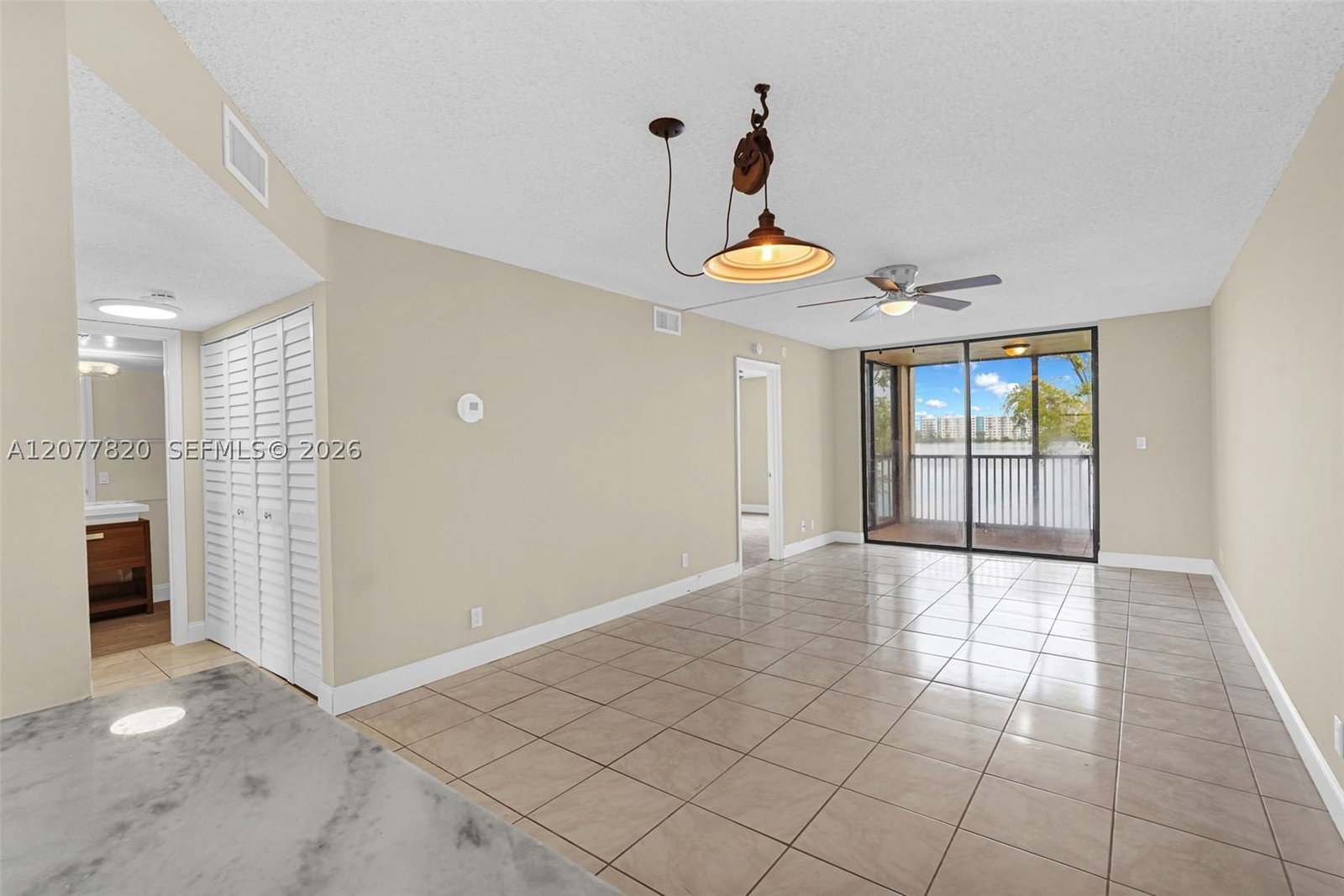 Real estate property located at 117 Lake Emerald Dr #204, Broward, Lake Emerald Condominium, Oakland Park, FL