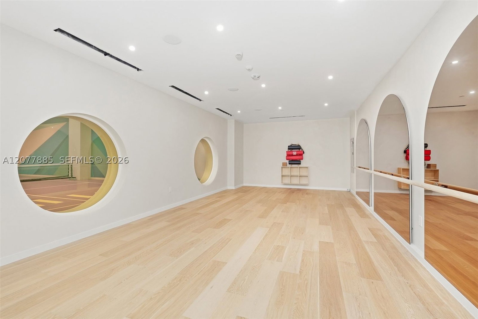Real estate property located at 90 32 #412, Miami-dade, The Standard Residences, Miami, FL